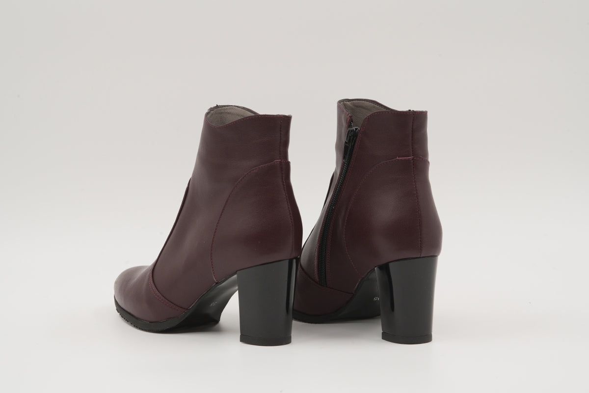 Ghete de dama din piele naturala Galarieli Kara