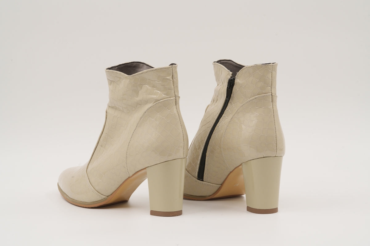 Ghete de dama din piele naturala Galarieli Kara