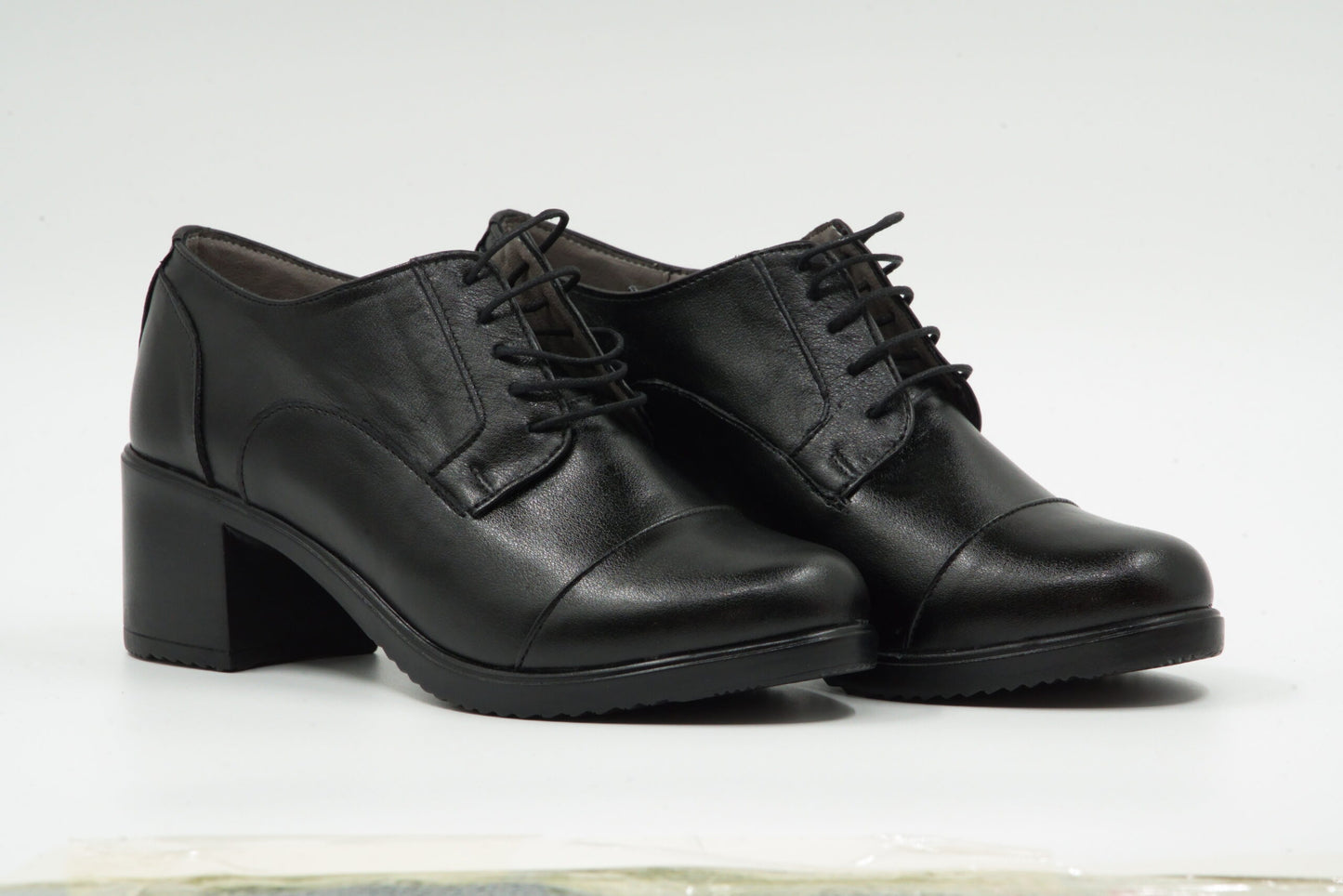 Pantofi de damă din piele naturală Galarieli Lily